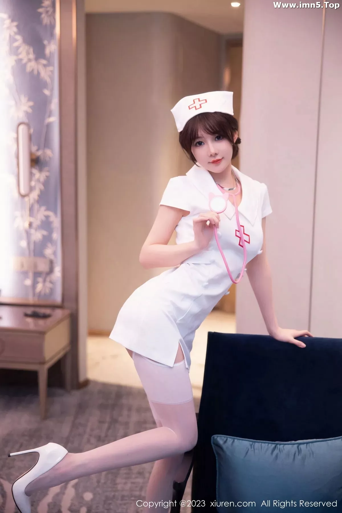 [XiuRen秀人网]No.6221_模特婠婠么性感白色情趣护士服配白丝吊袜秀曼妙身姿绝美写真81P