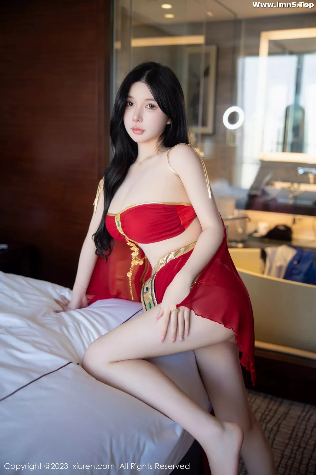 [XiuRen秀人网]No.6613_模特林珊珊性感红色西域舞娘装扮秀曼妙丰腴身姿迷人诱惑写真84P